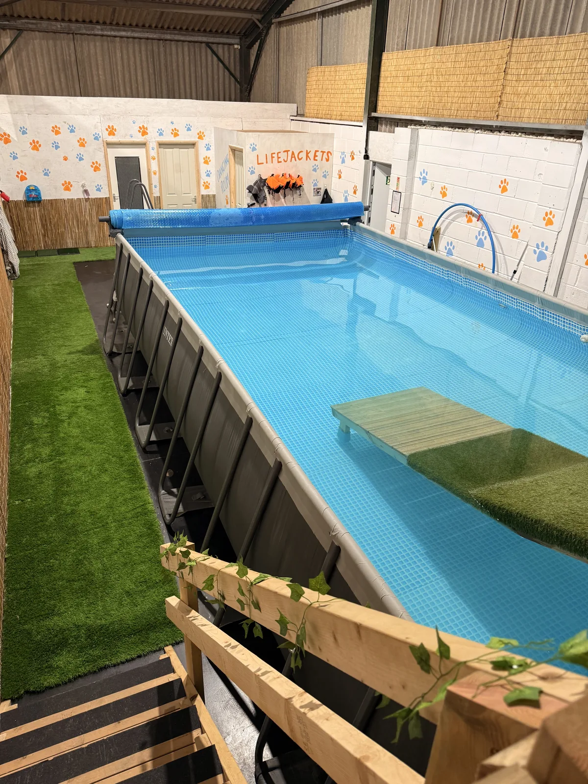 Lifejackets area inside Swim Rootophia